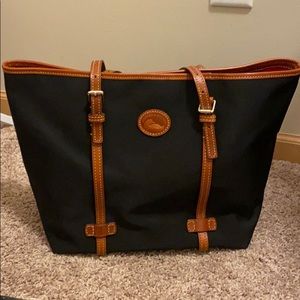 Dooney & Bourke Tote